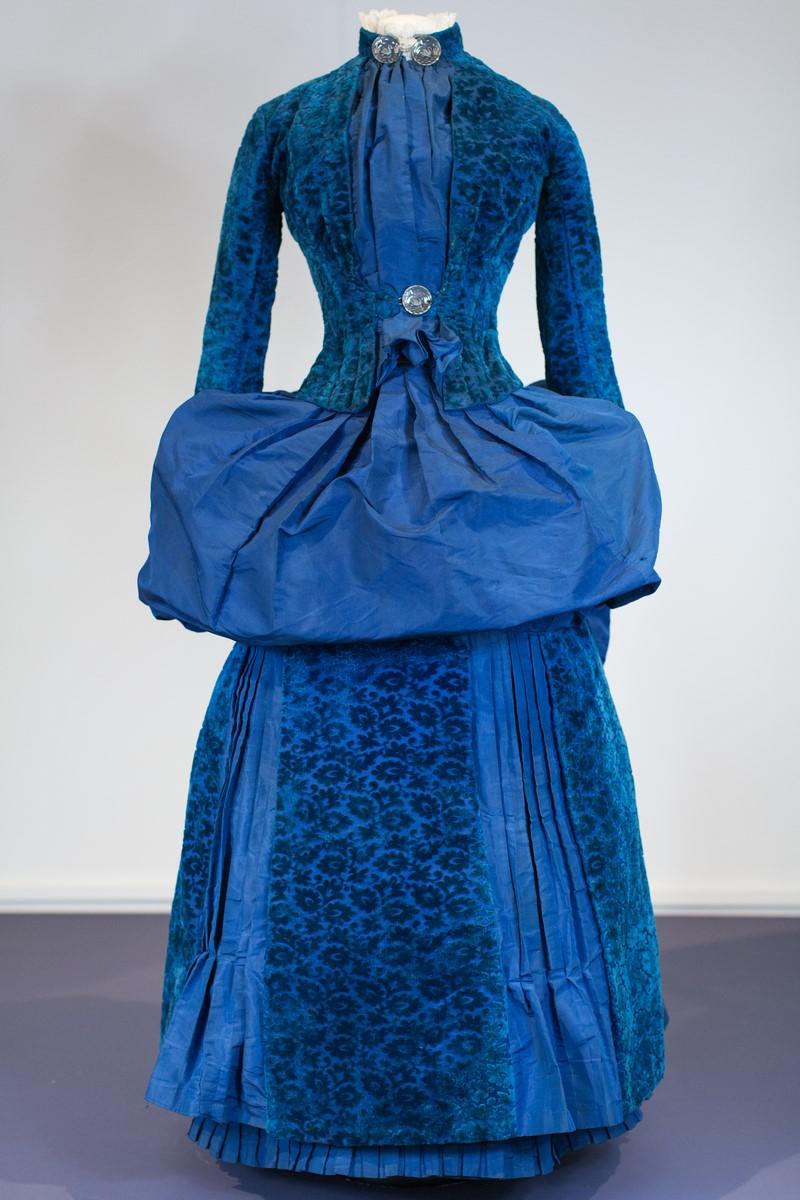 A Sac French Victorian Silk and Velvet ...